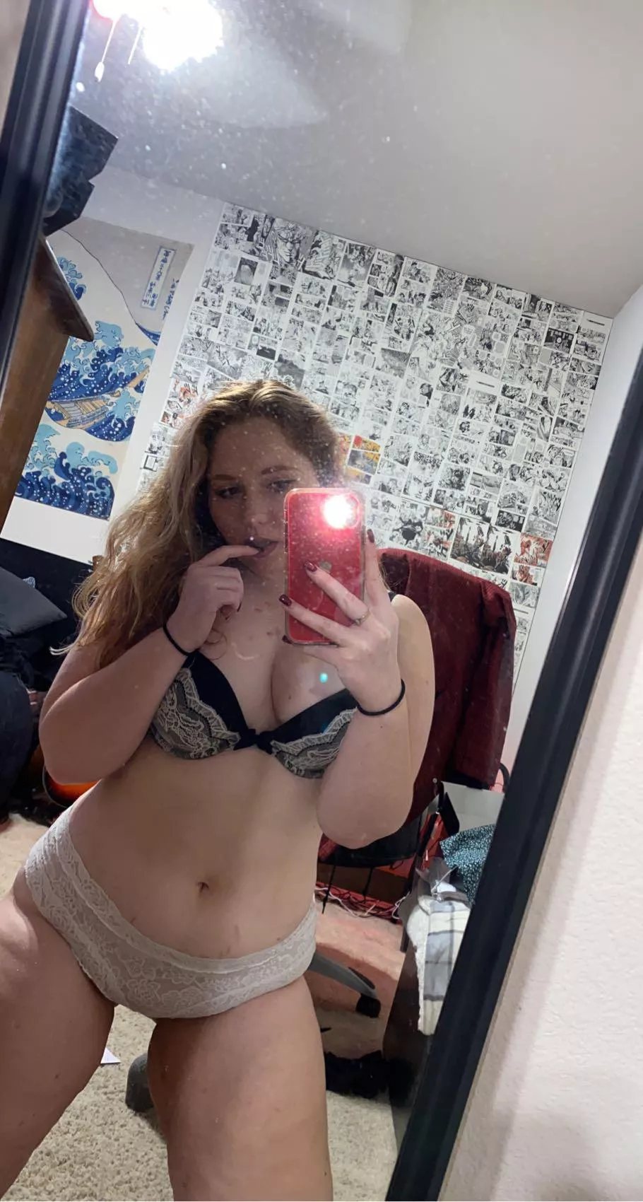 love taking sexy lingerie photos to post on reddit, you all are so sweet (: