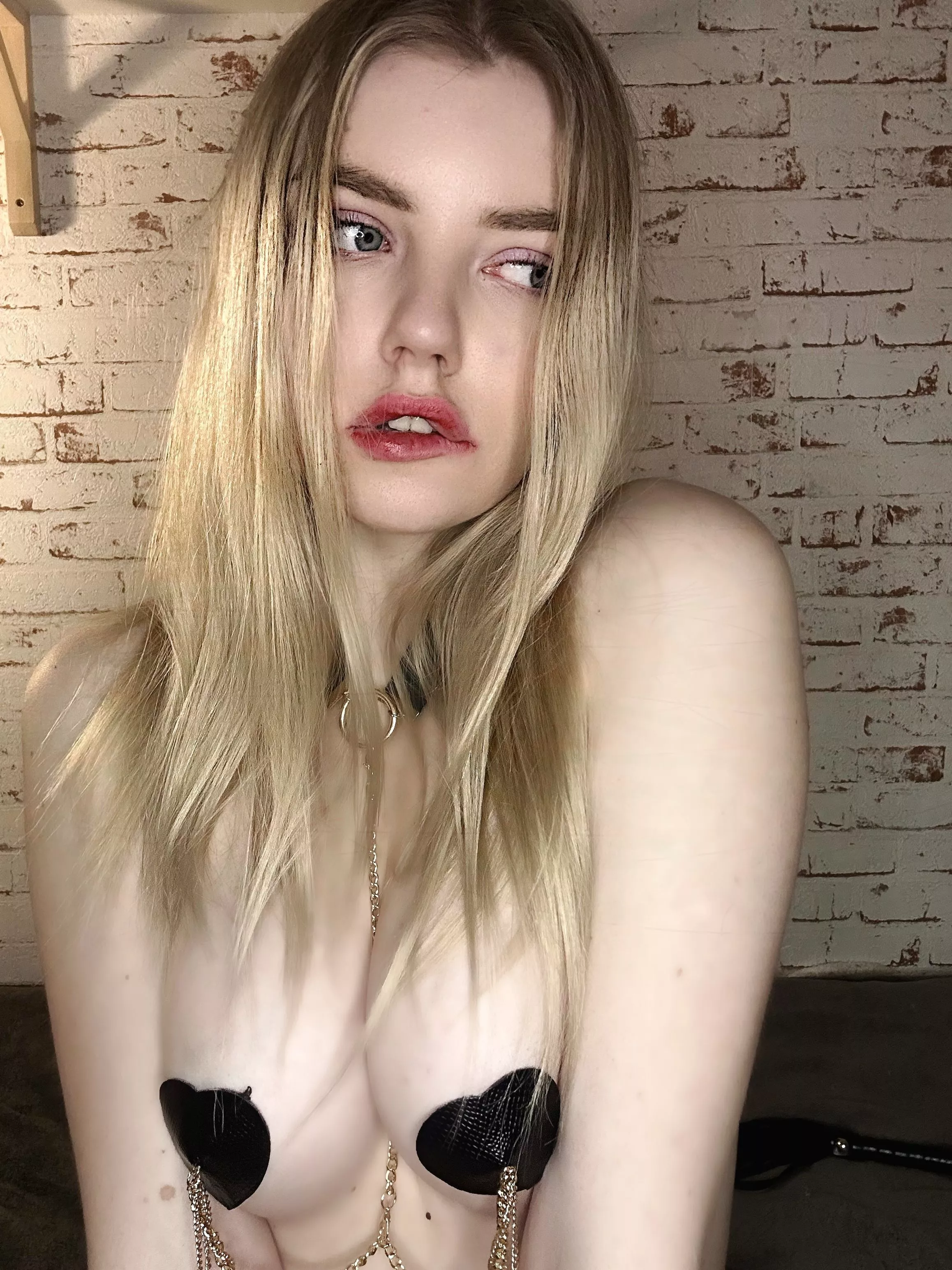 Ready to get spoiled and shower you with nudes and attention