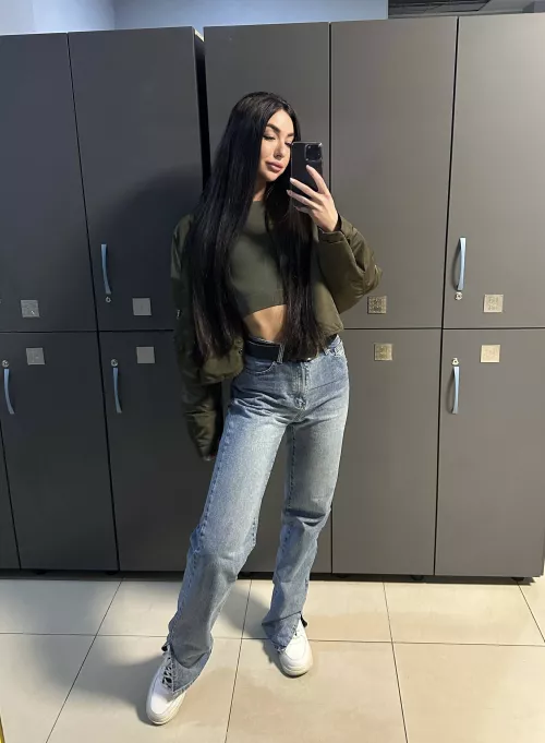 Really liking today's outfit, I hope you do too