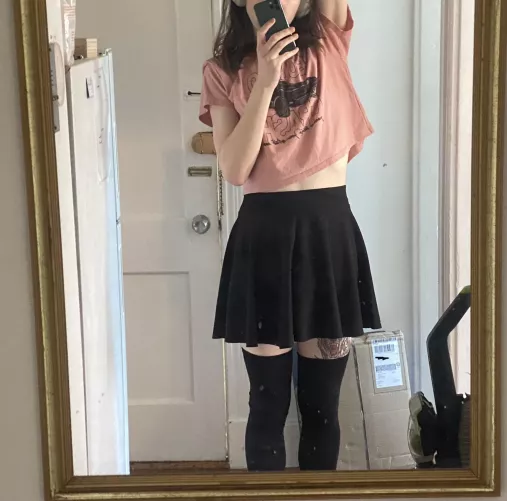 sometimes I can steal my gf’s shirts :)