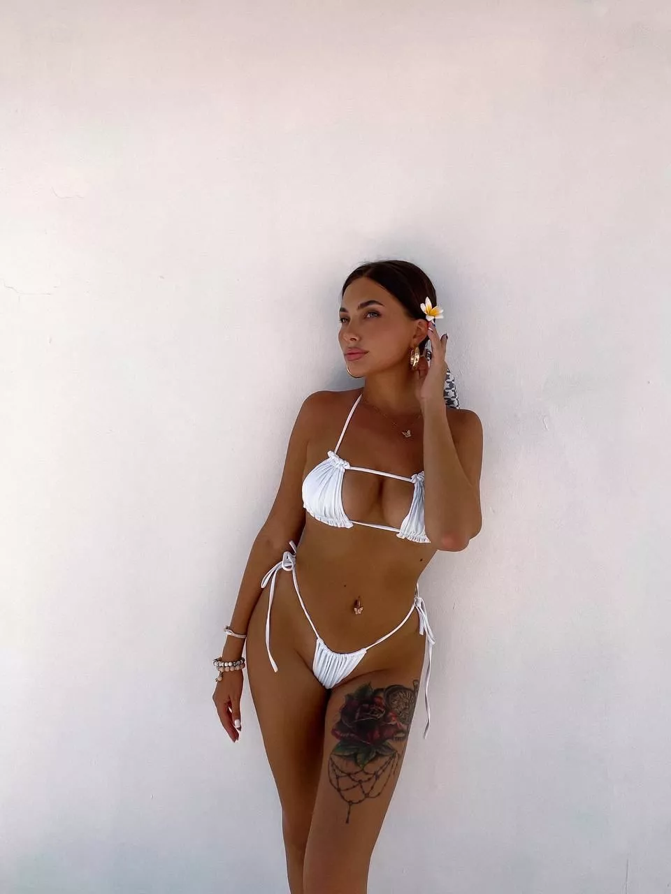 The man who is looking at this photo now cannot sleep peacefully.