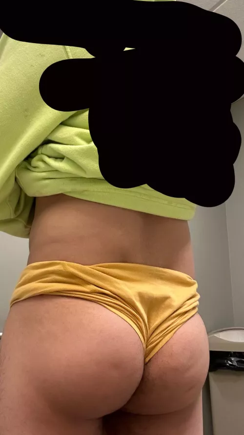 Uhhh idk what to put here. Butts