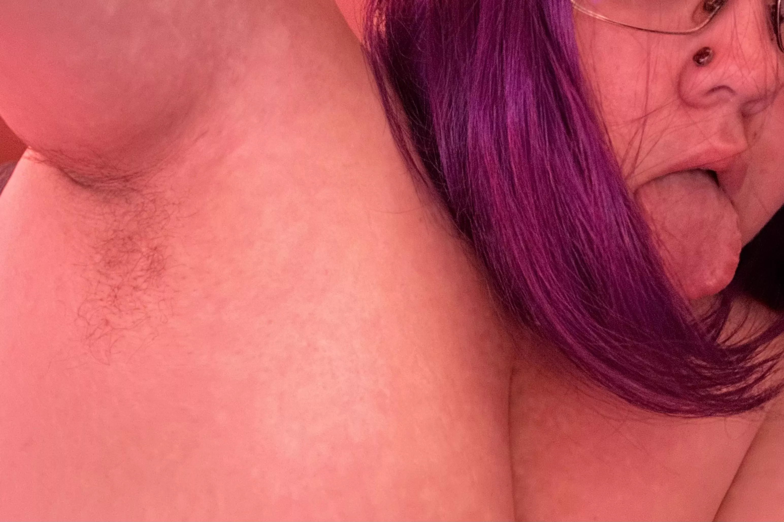 would you fuck a goth girl with hairy pits?