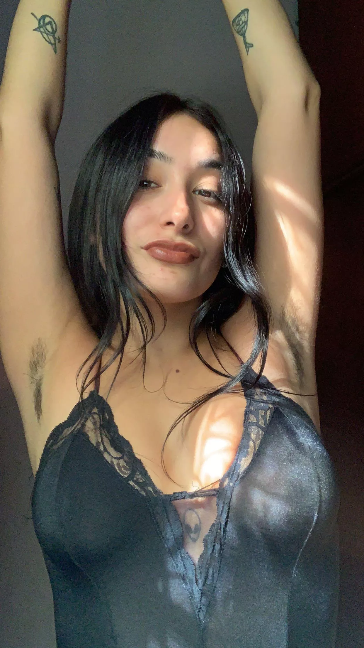 would you smell my hairy armpits?