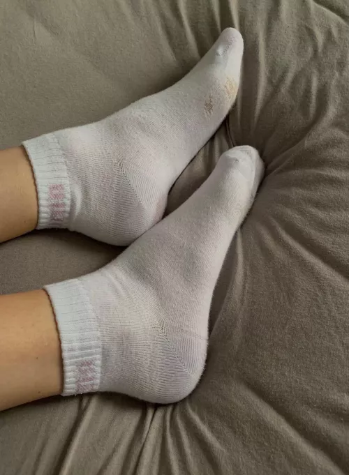 Yes they get stinky and yes I want you to sniff them😈