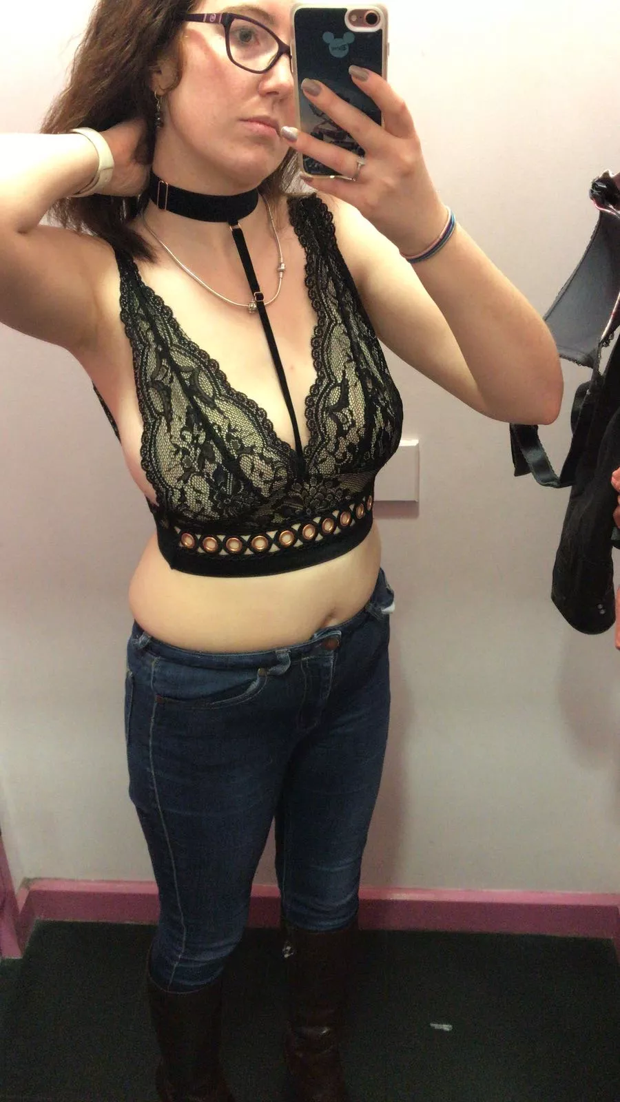 18f New here, looking to see what women think