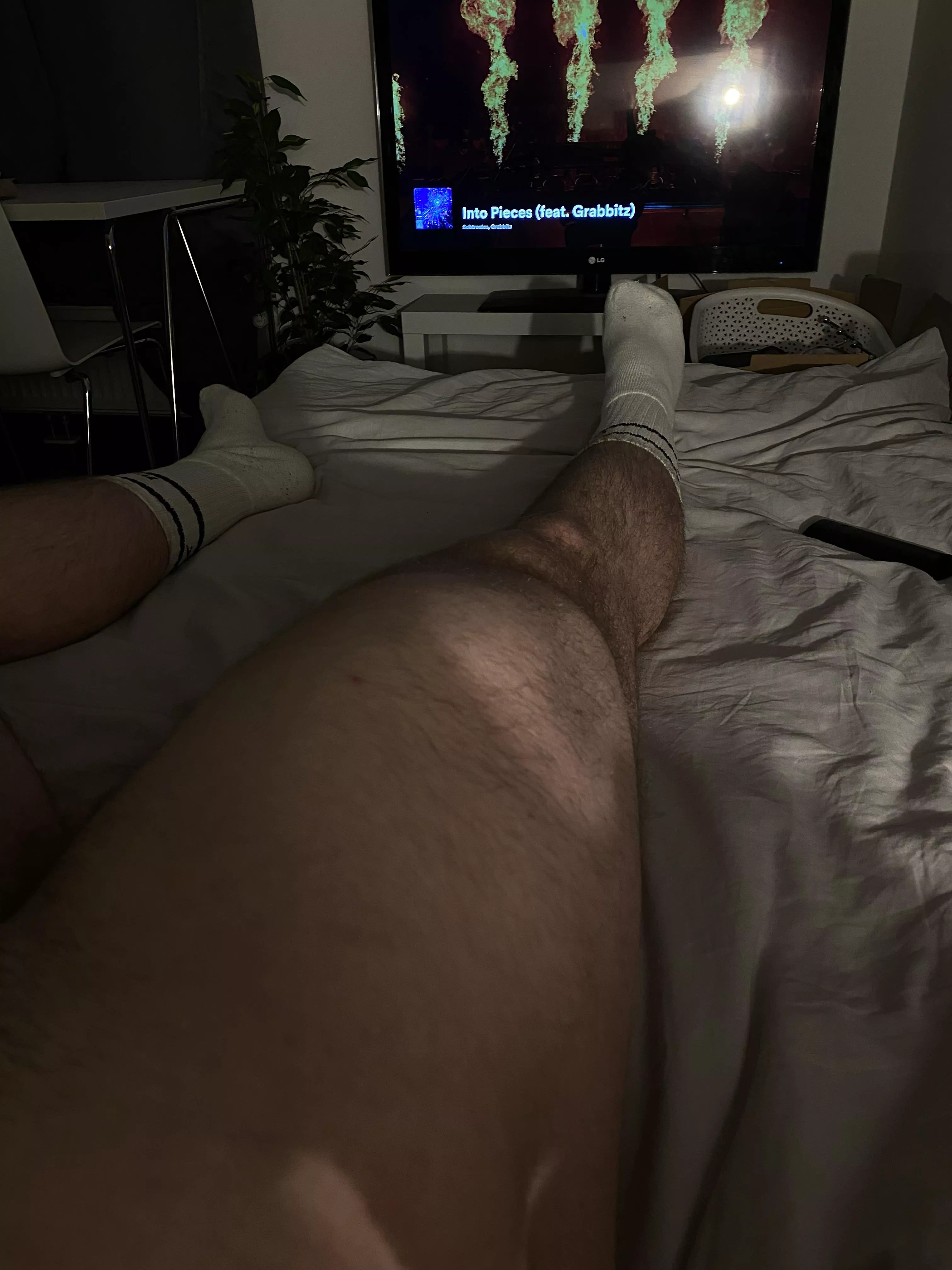 22 dl army. buddies left and alone @ home. hung uncut. marc_9162