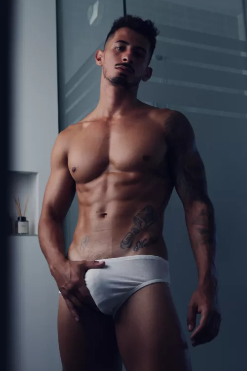 (31) Wanna hold my cock and make it hard?