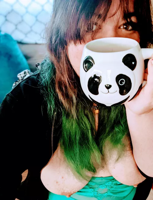 A very happy titty Tuesday ladies and gents 😉 hope your coffee is hot and delicious this morning 💜🌄🌼🌱 ☕☕☕