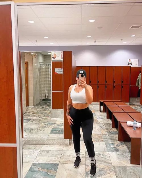 Abs are finally coming through, yay!