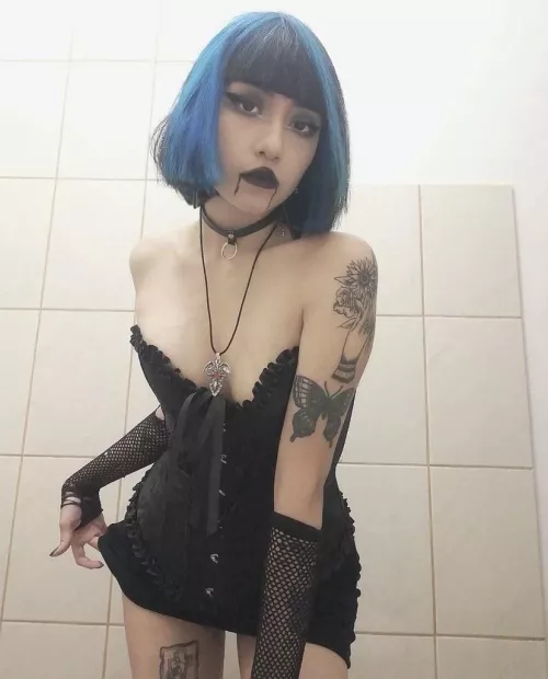 Are you interested in being pegged and locked by mommy?