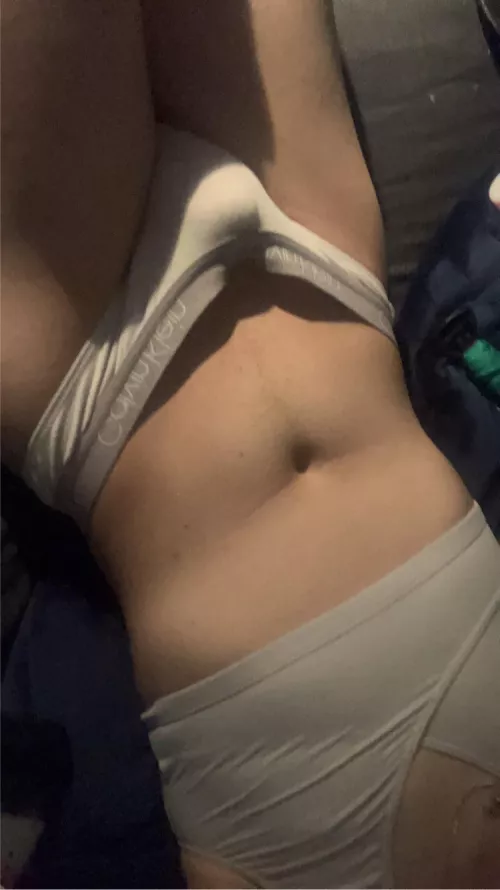 Ask me about my bulge :3