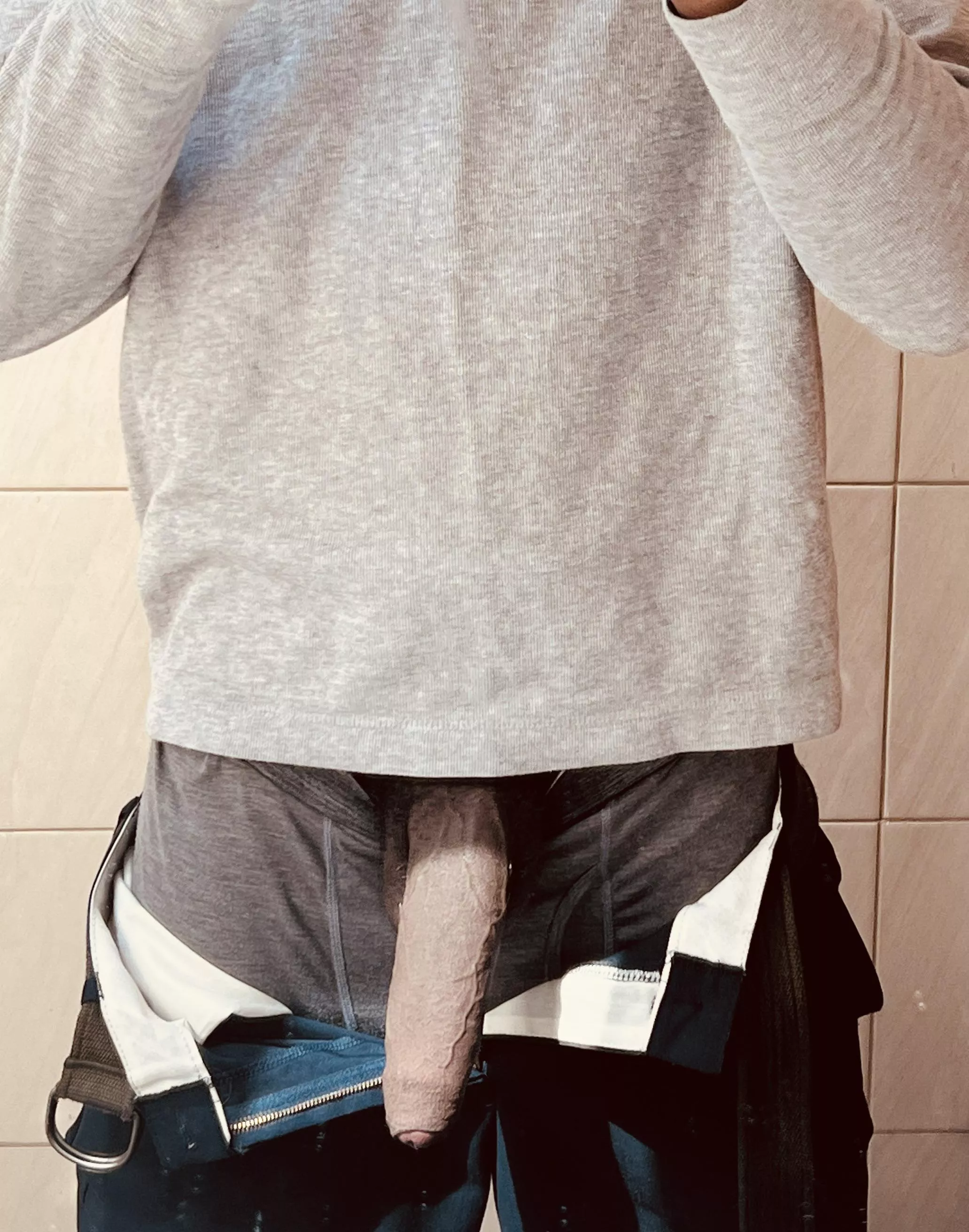 bored at work.. can’t wait to get home and stroke it