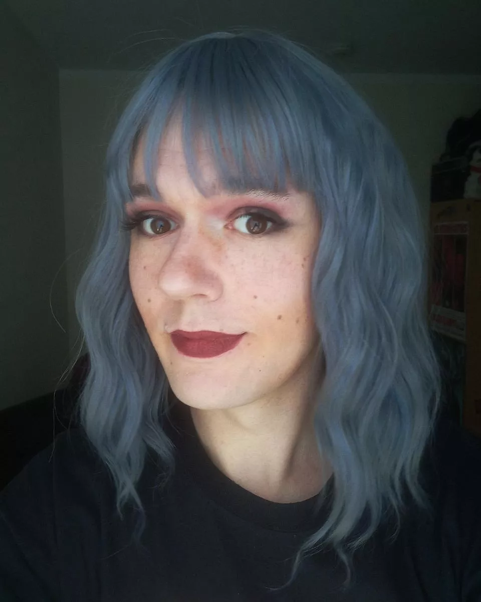 Boys can wear Makeup 🖤