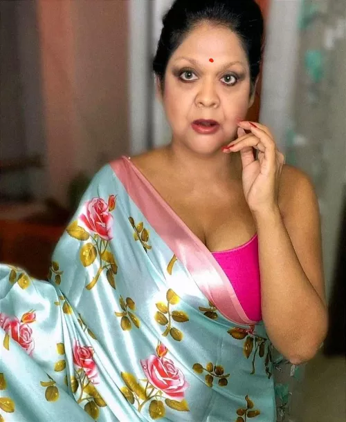 Busty Mallu Aunty