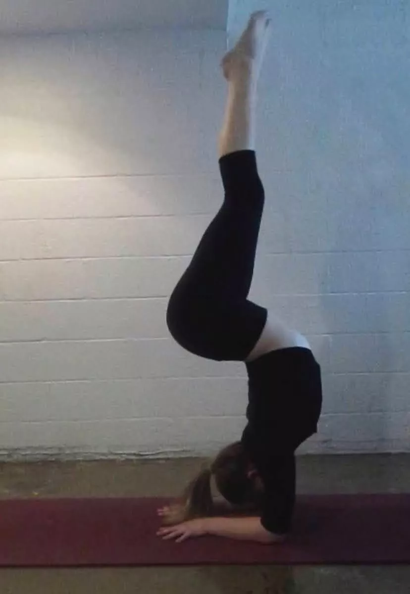 Could you stand behind me to help support?