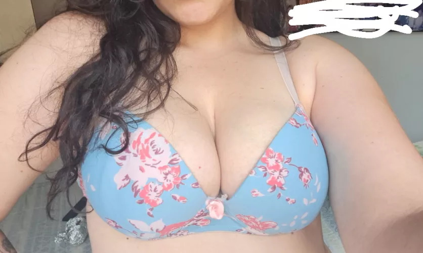 Do u think my bra is cute?