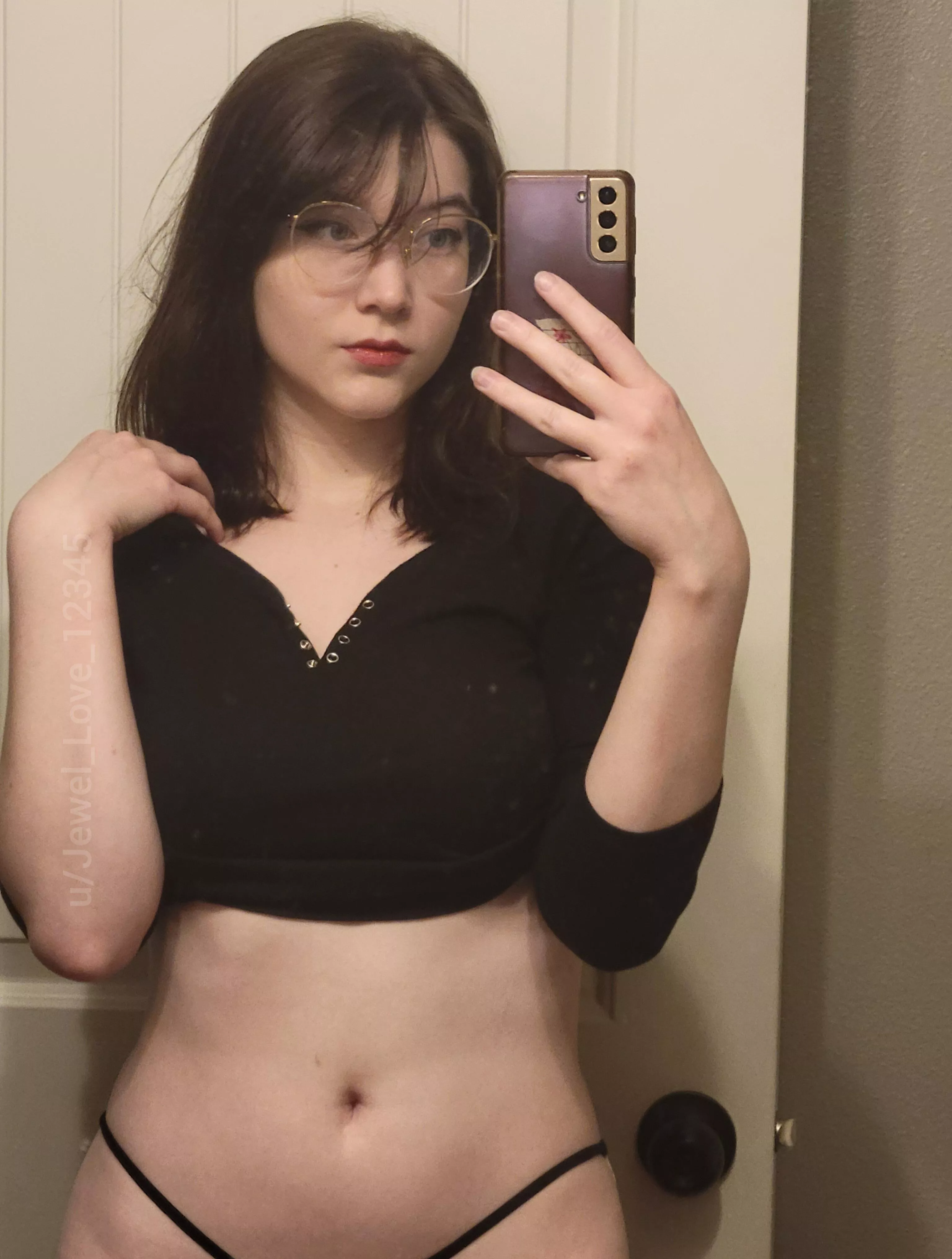 Do you like seeing my thong straps?