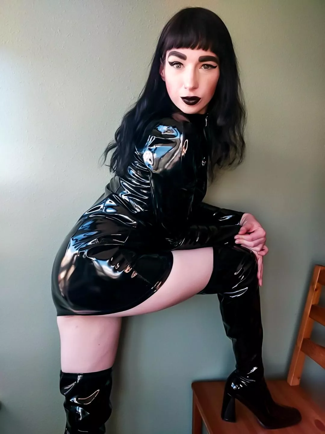 Do you like the way the light reflects off my shiny boots?