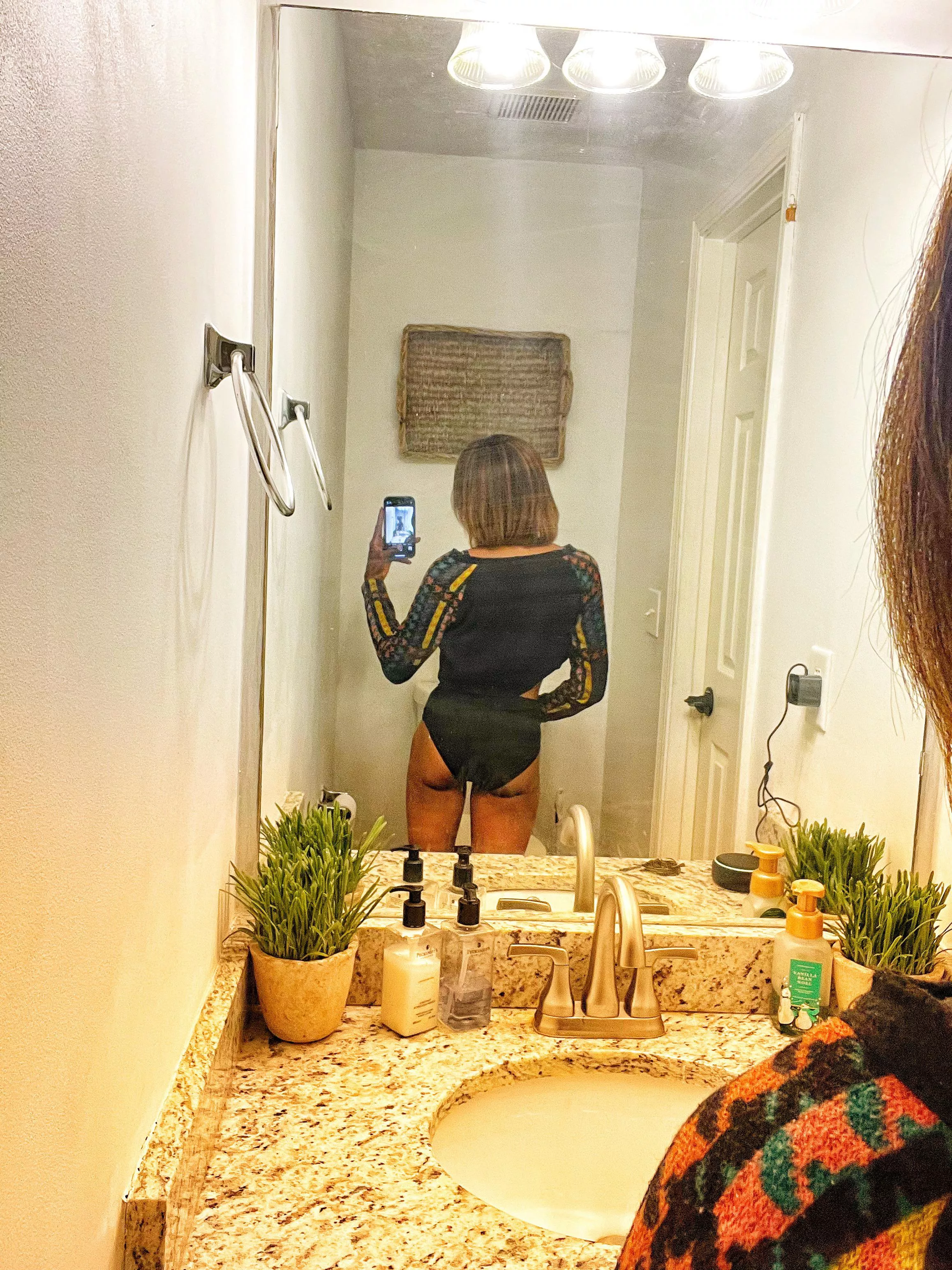 Finally Home after a Long Day [Mrs]