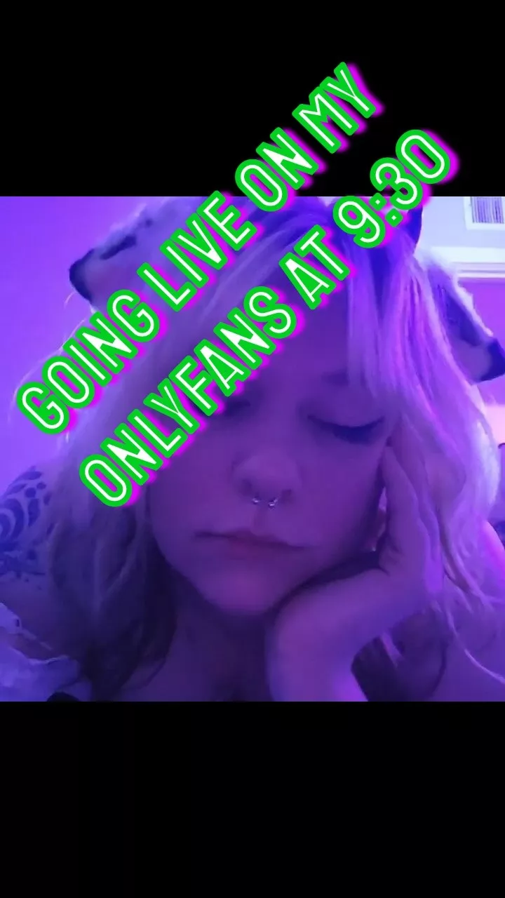 Going live at 930pm pdt 😘