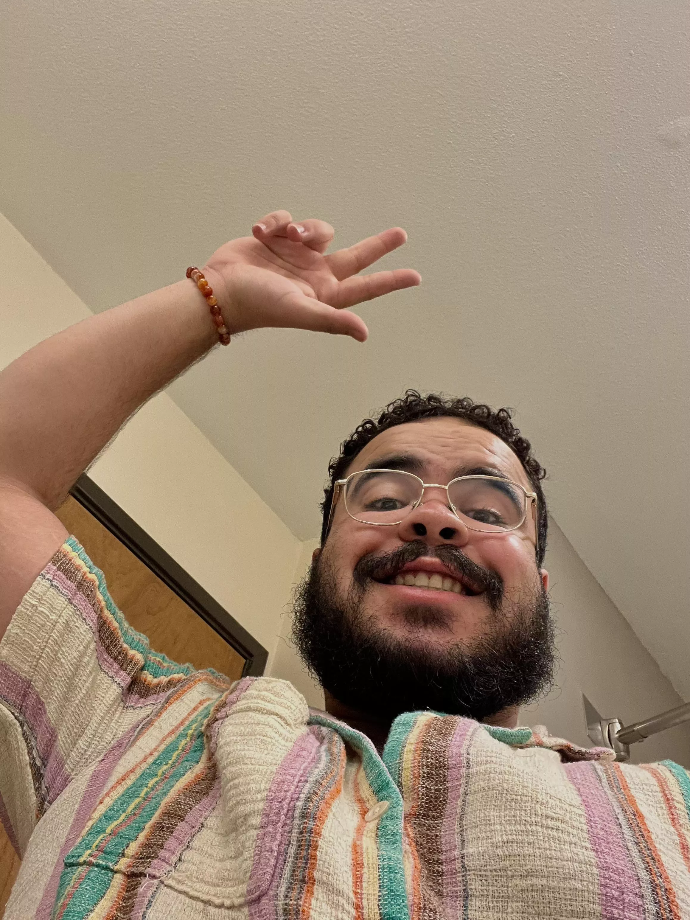 good morning! looking for new gaymer buds on xbox. i play apex legends, gta online, forza, rdr2 and sometimes call of duty! hit me up! lets play :))