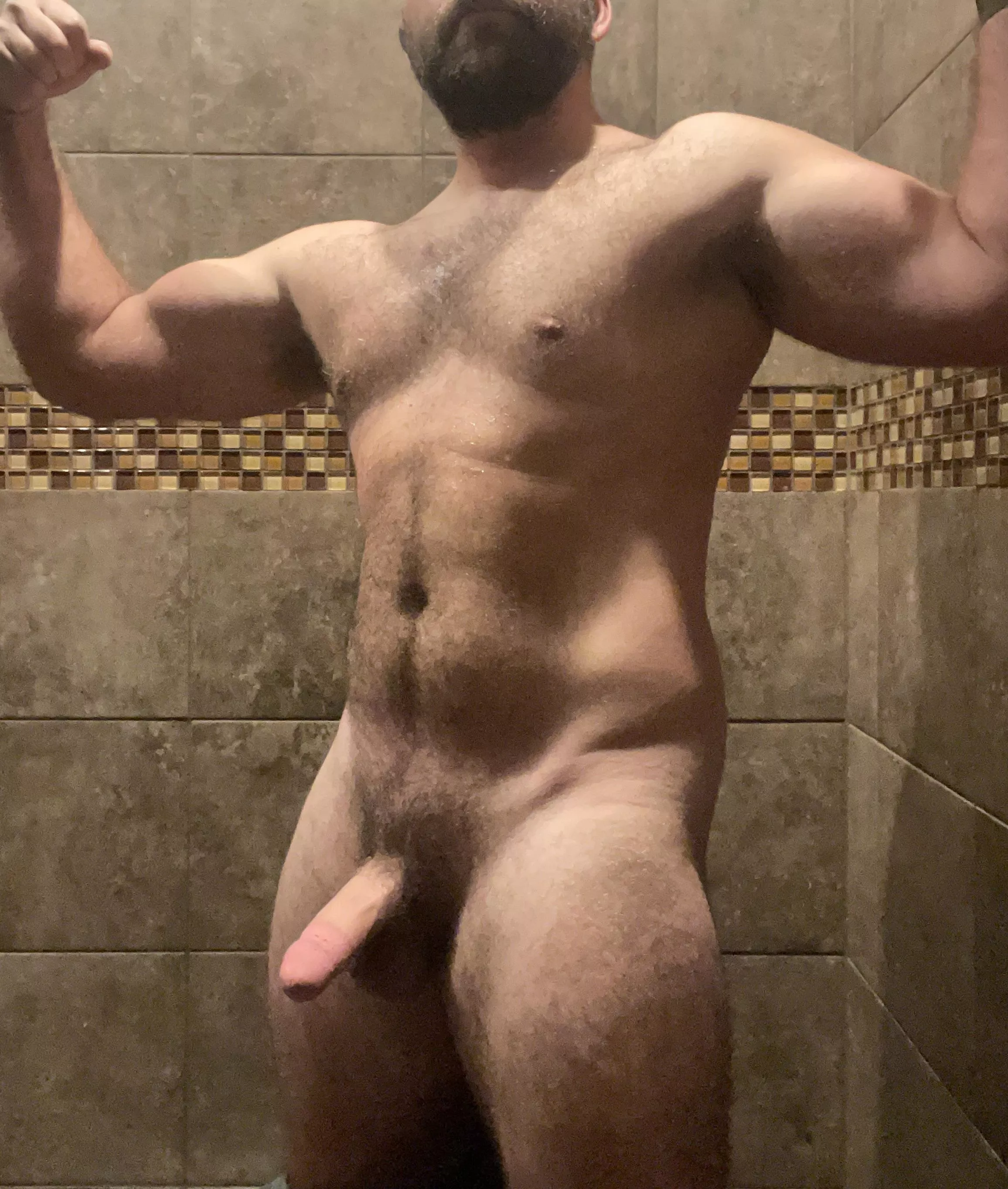 Just a thick furry dad in the gym locker room (37)