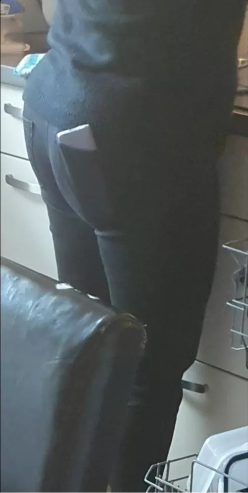 my mom's 41-inch ass