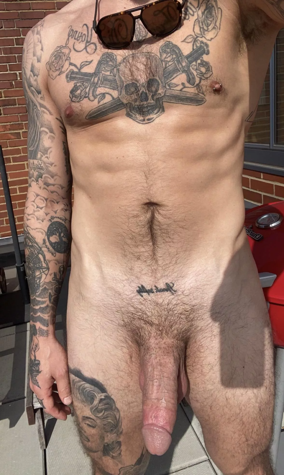 no tan lines this year 😎