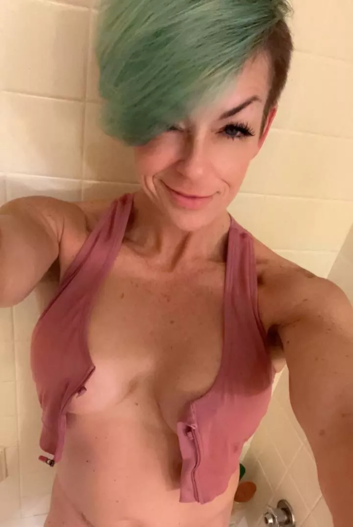 So ready to play with a stud [F44]