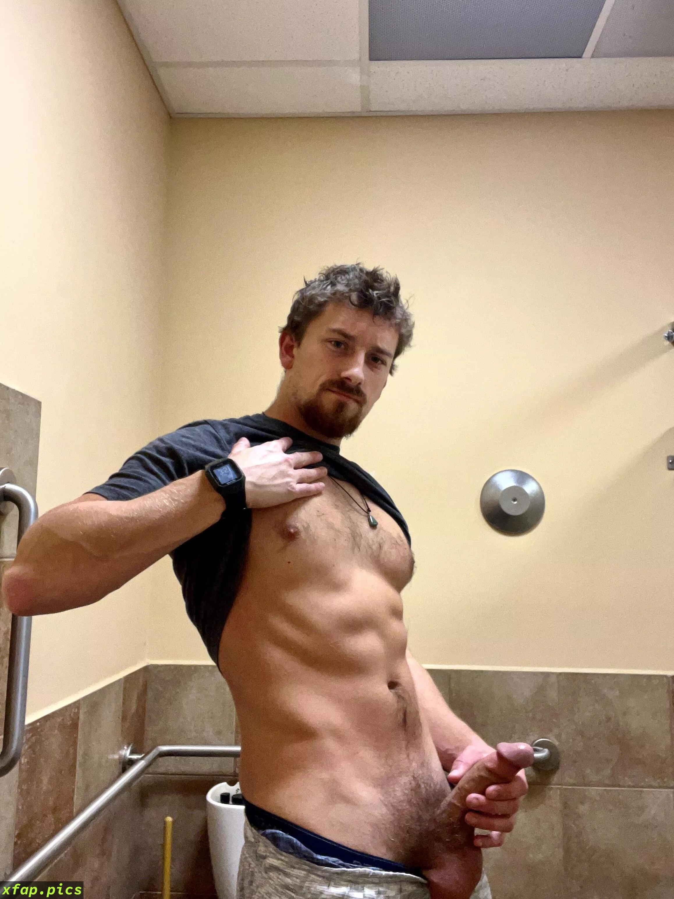 Suck me in the bathroom ?