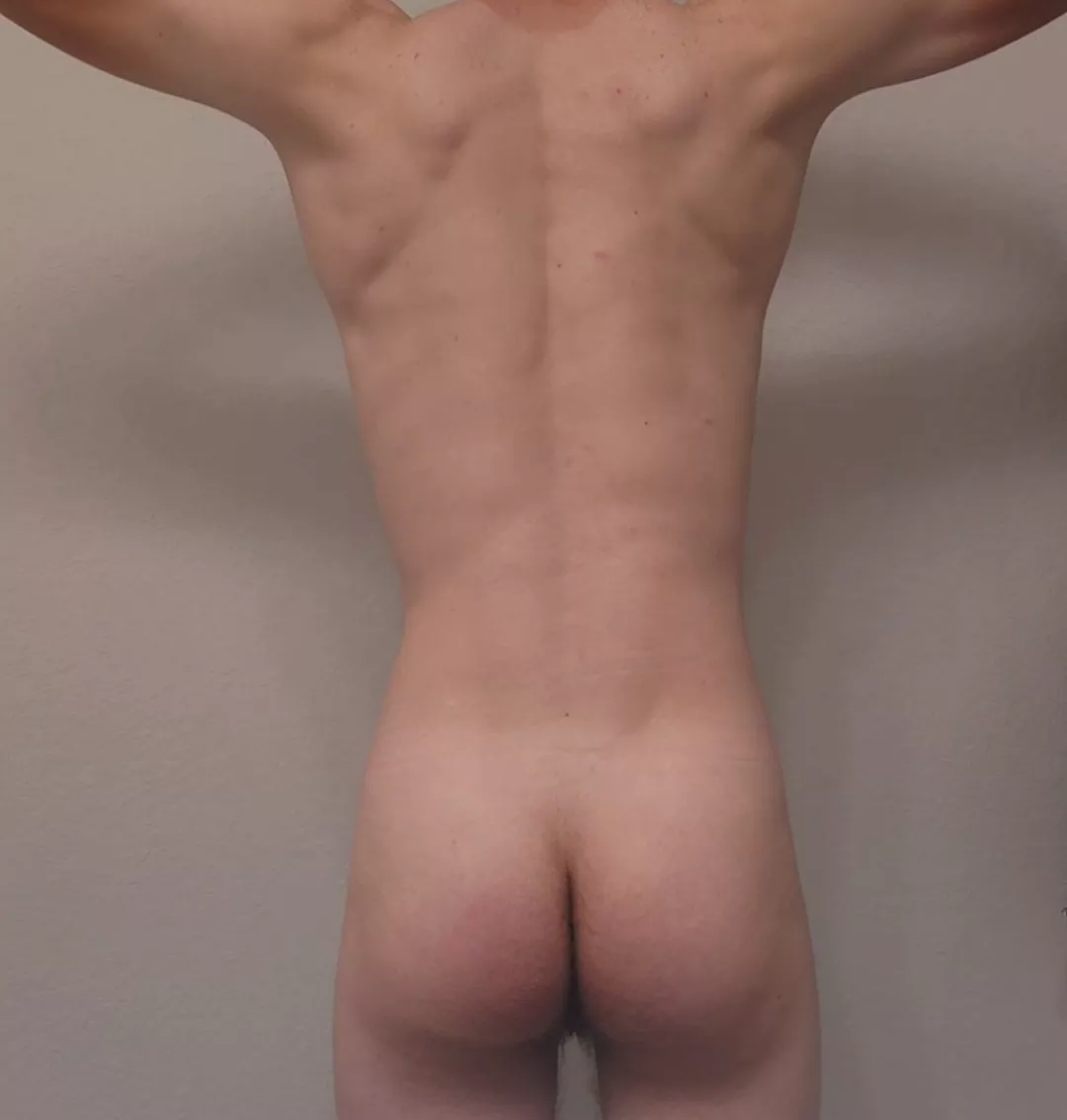 Working on my muscles, ik theyre not that good