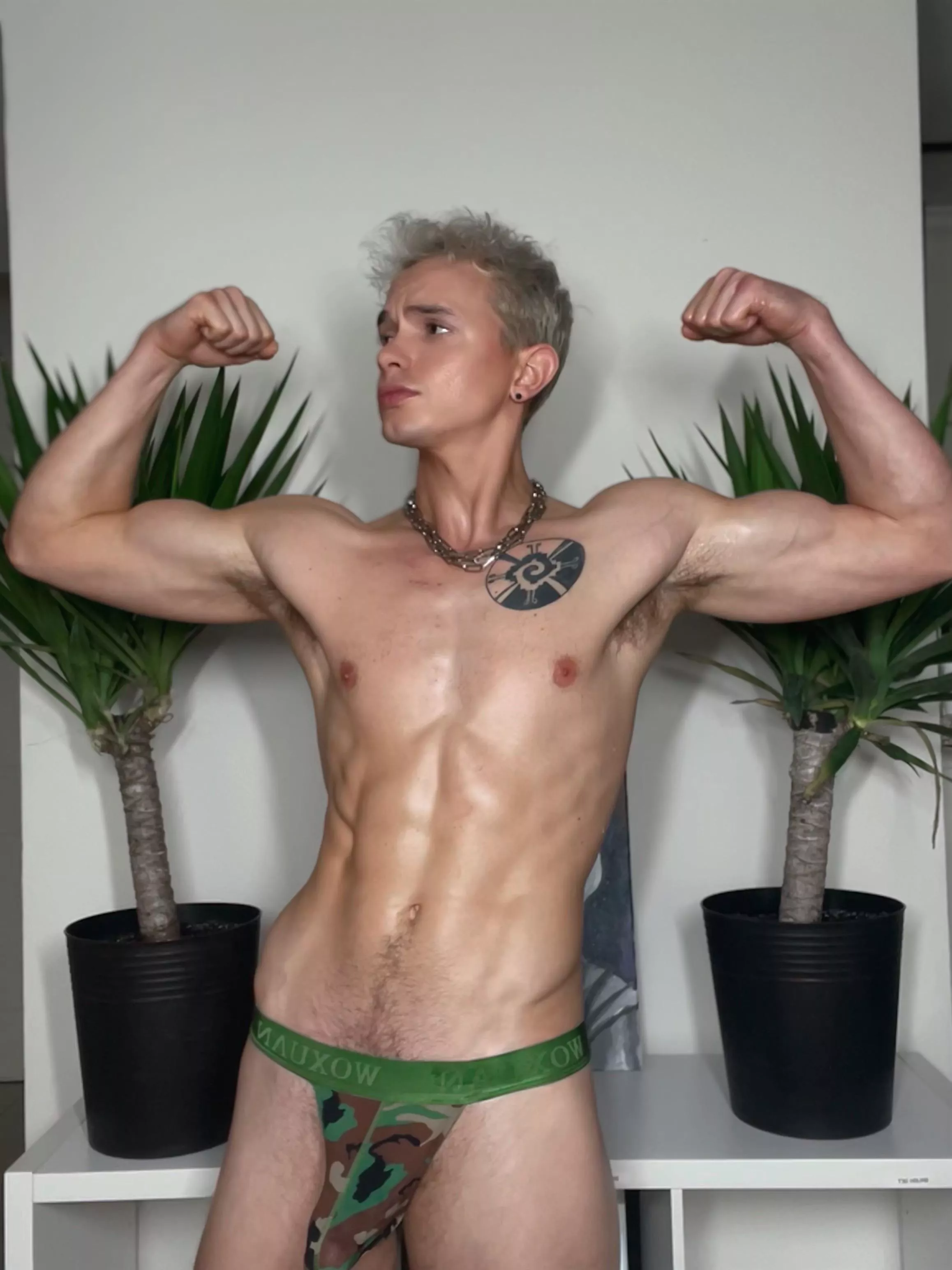 Worship this body for me!