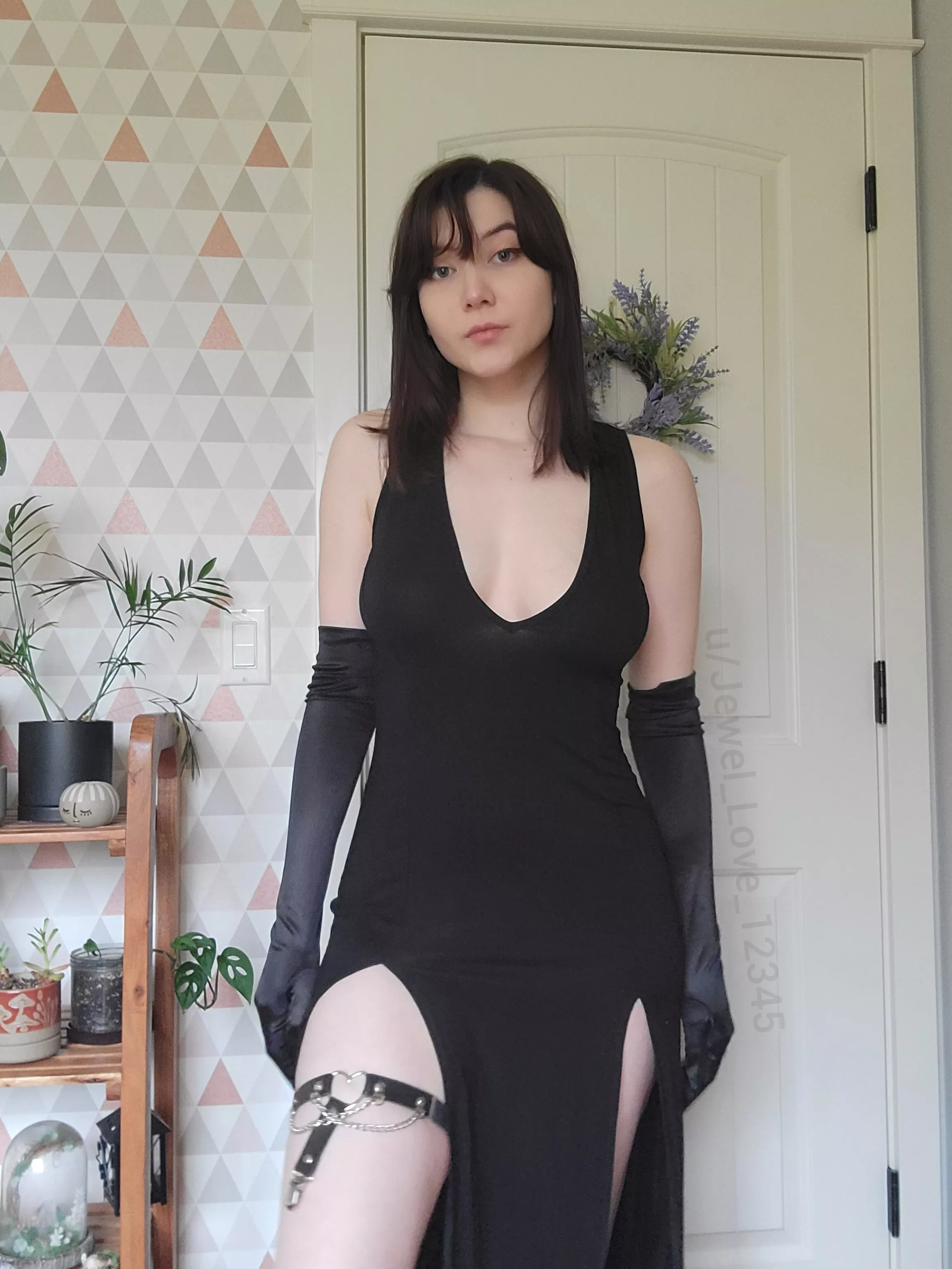 Would you be able to control your dirty thoughts on a date with me?