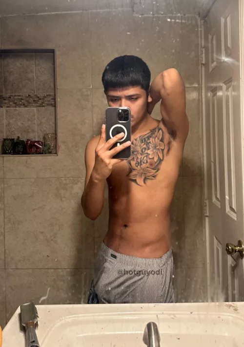 Y’all like boxers? 😈