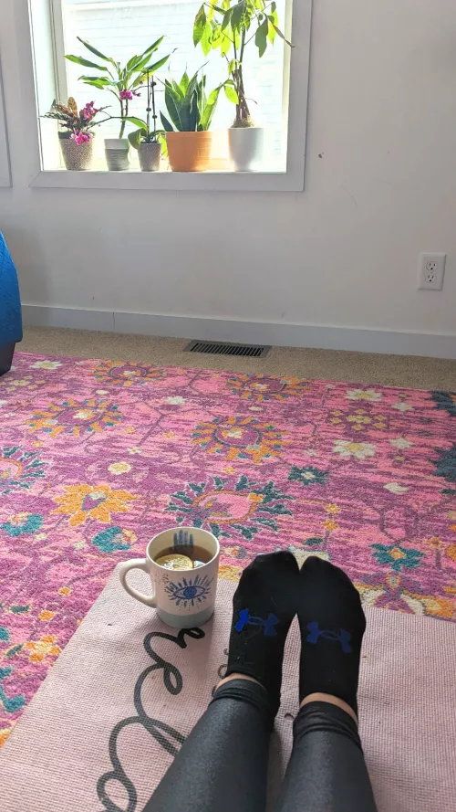 Yoga does the body good 💋 [selling]