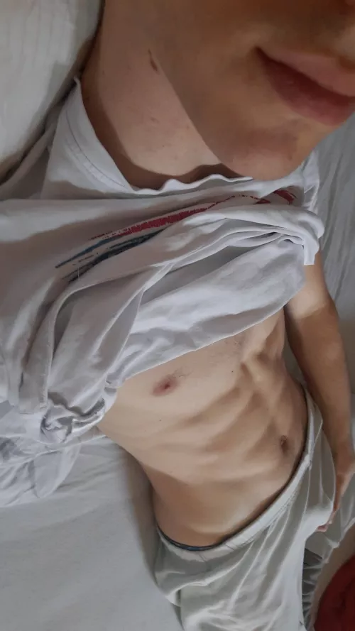 18 twink for handsome or hairy guys, no chubs, preferably send face and add me jomarcus22