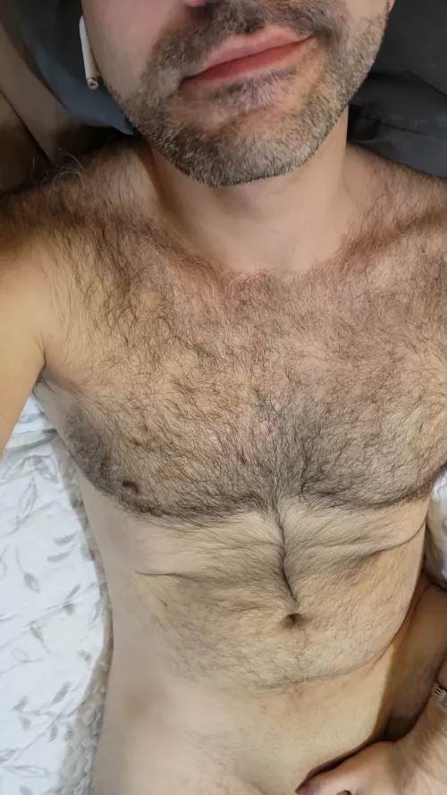 34 m bi masc looking for hot masc guys, 30 or older. Into full naked. Hairy+, fit+, beard+. send body pic and age. Canadator_maple