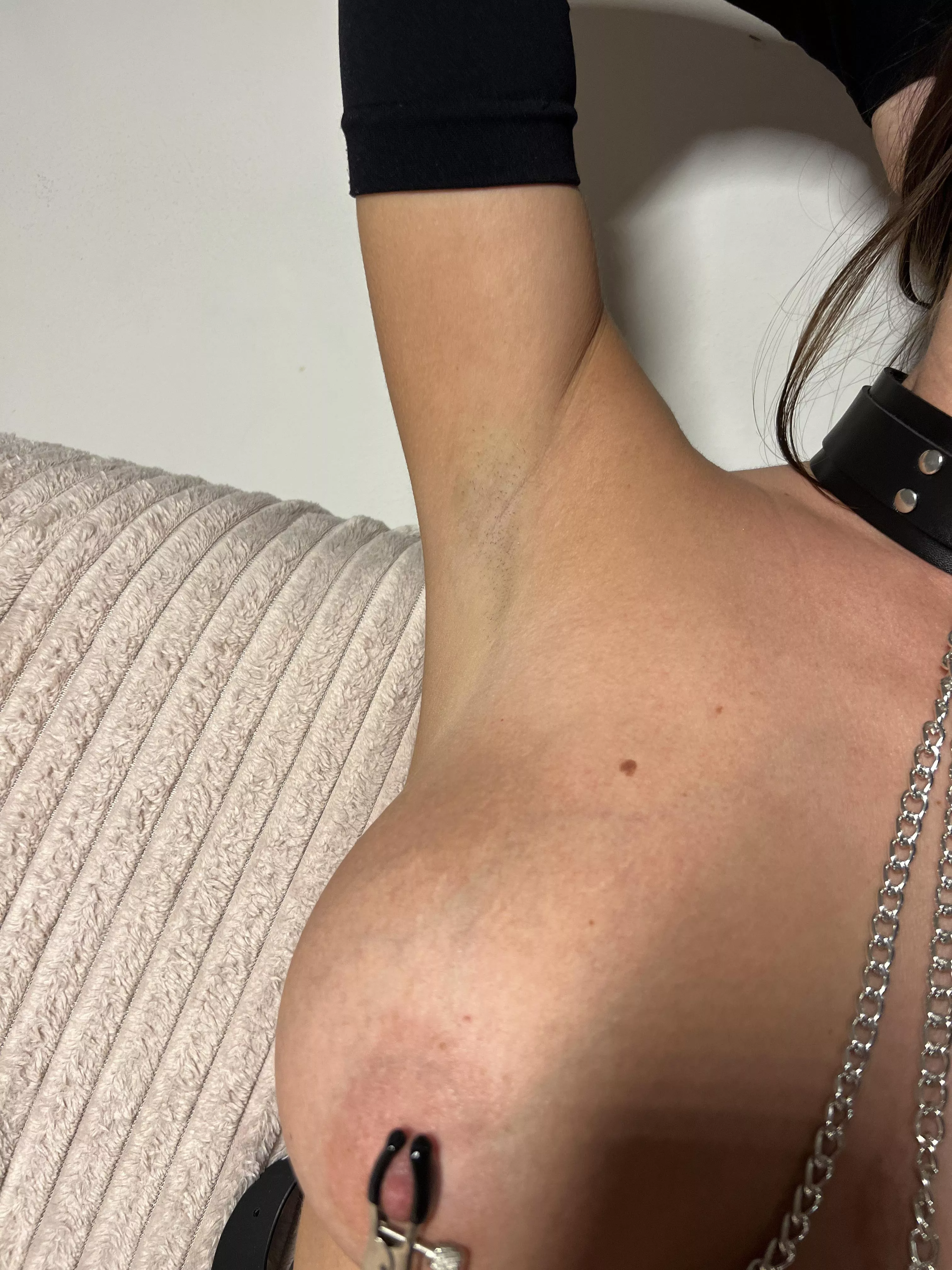 Armpit and nipple clamp, perfect combo😈