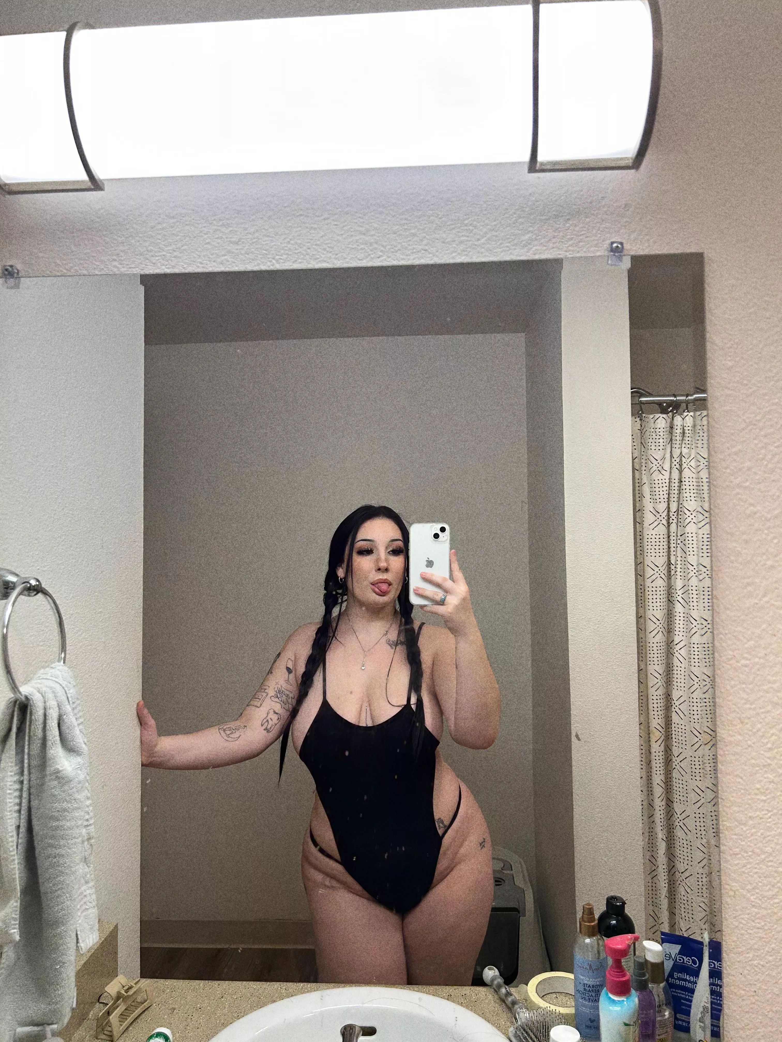 Can I send you scandalous pics at work ?