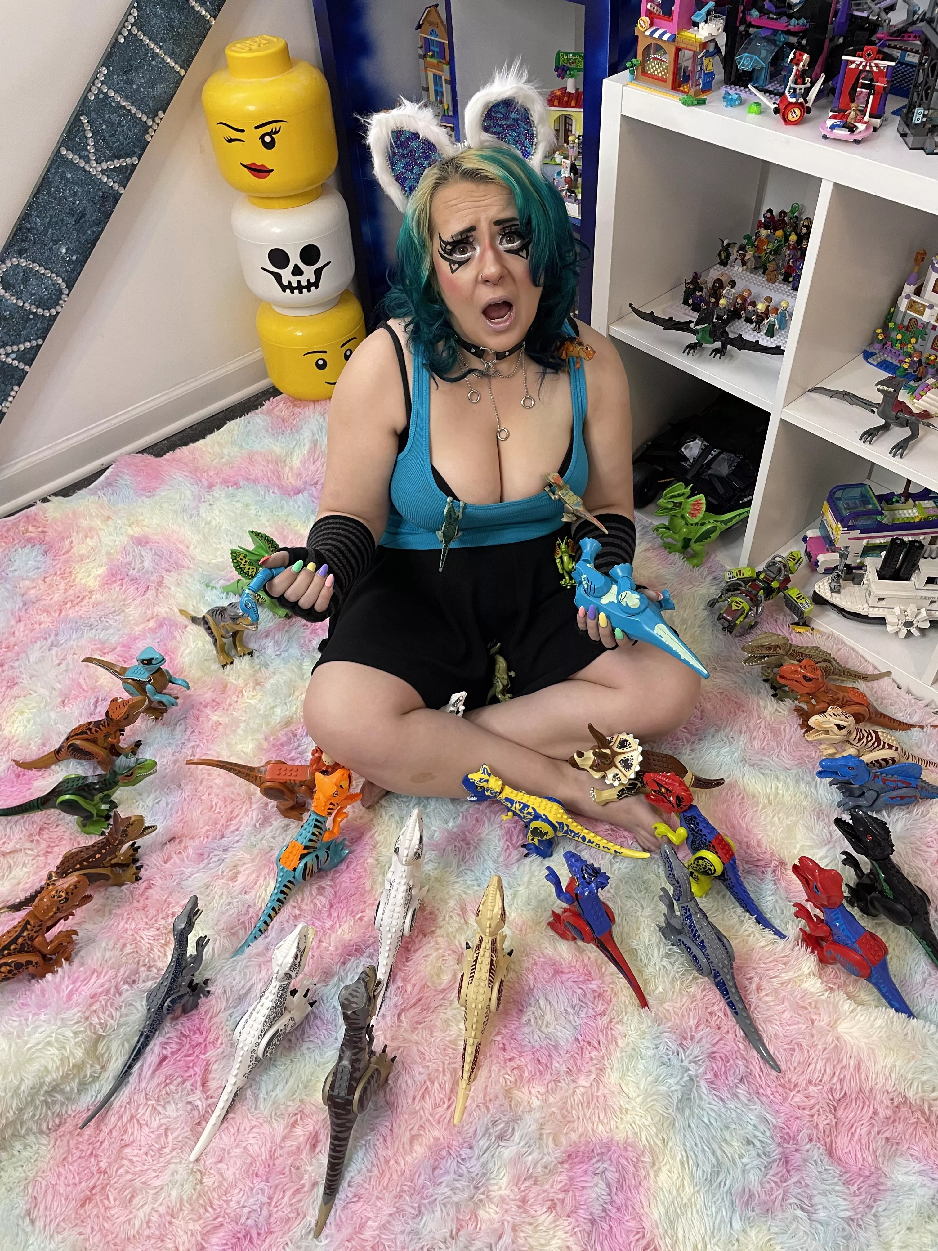 🦖Catgirl is on the Lego Dino Menu🦖😱