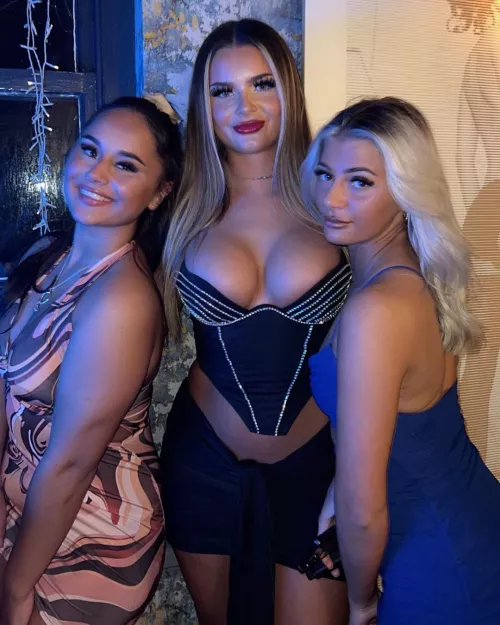 Chelsea and her 2 friends