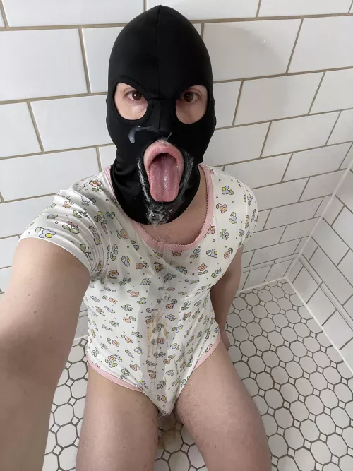 Cocksucking whore coated in cum and throat slime @GaggingFagNYC