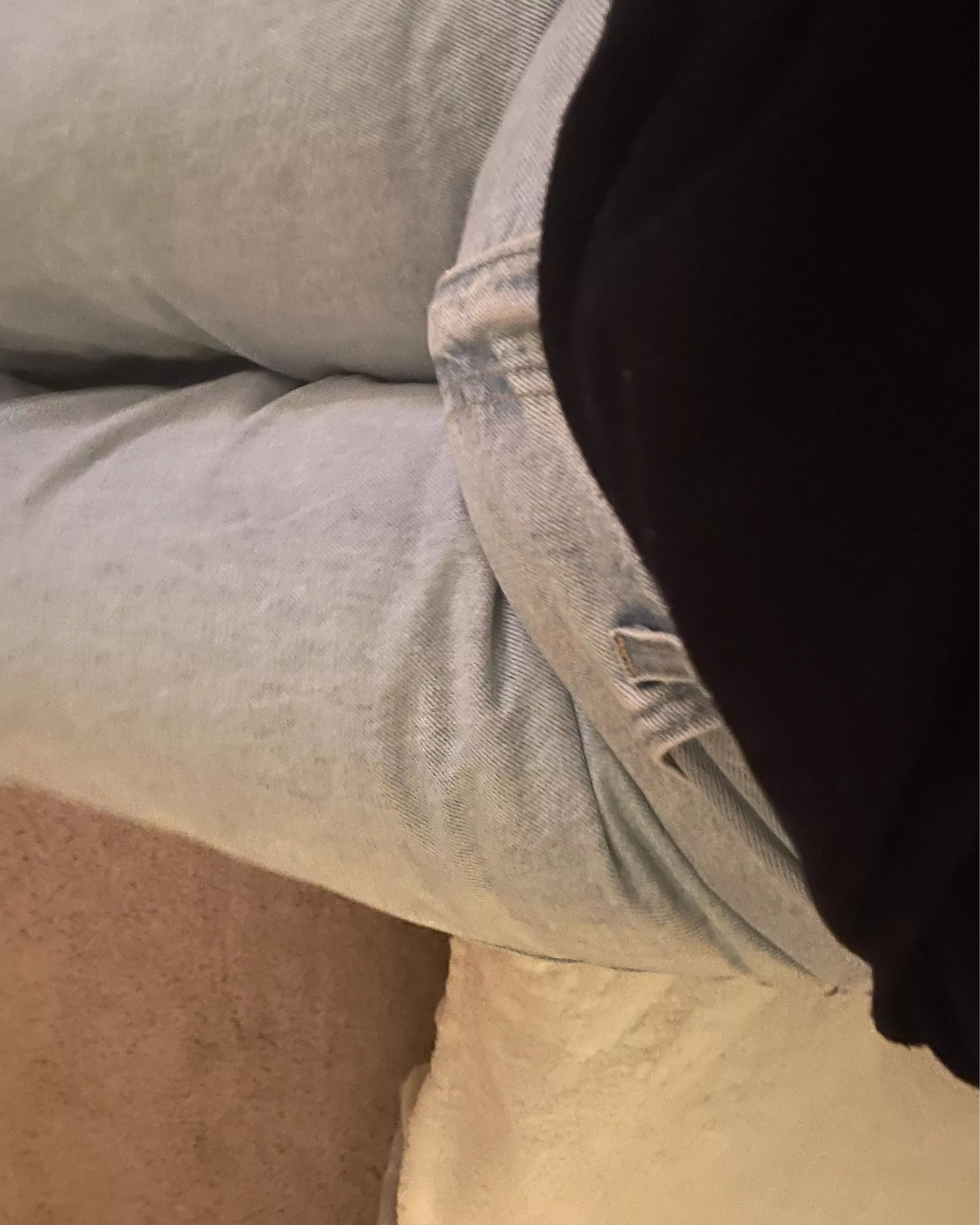 daddy loves holding this belly in his hands constantly