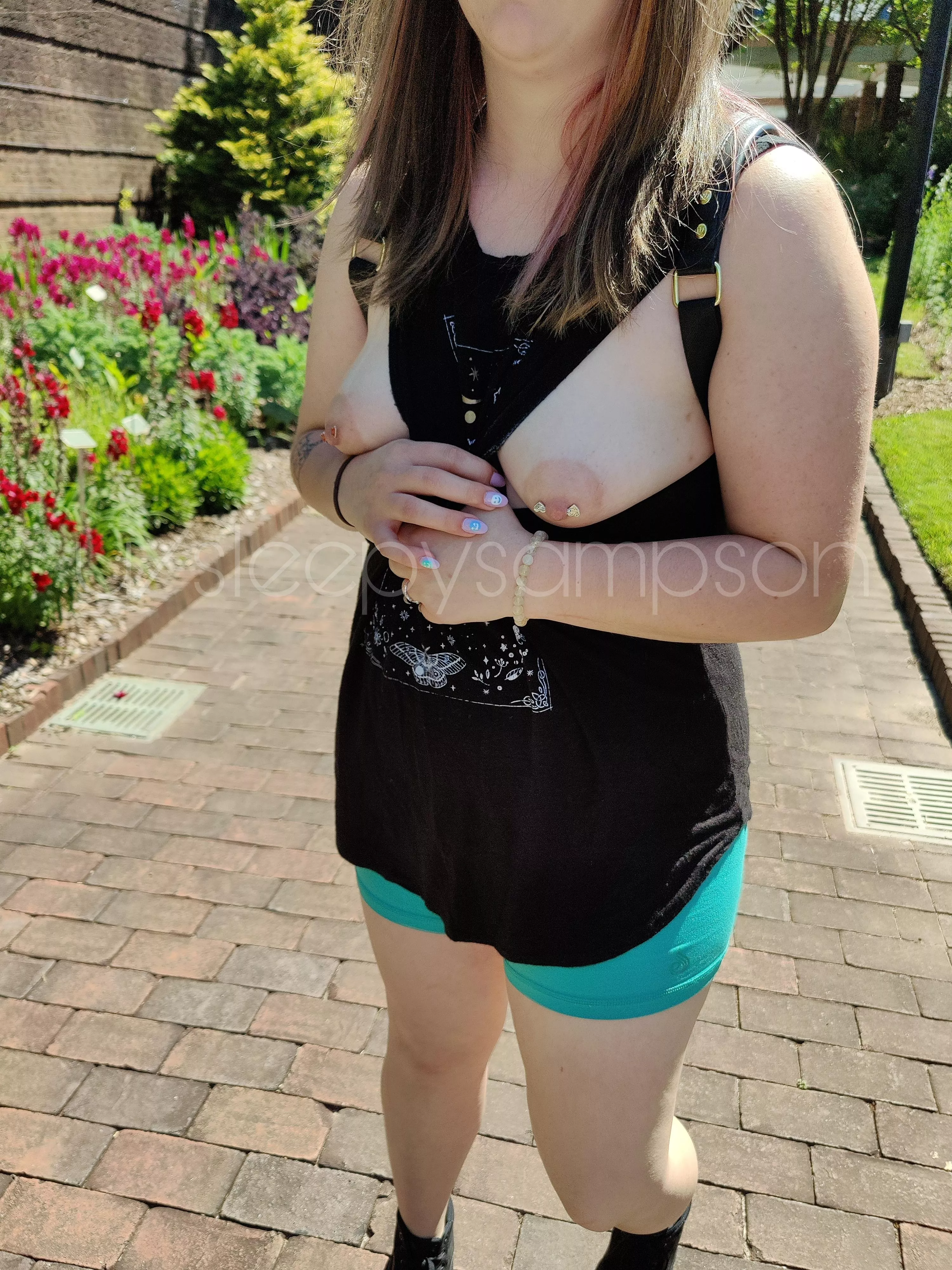 Enjoying my day at the botanical garden [oc]