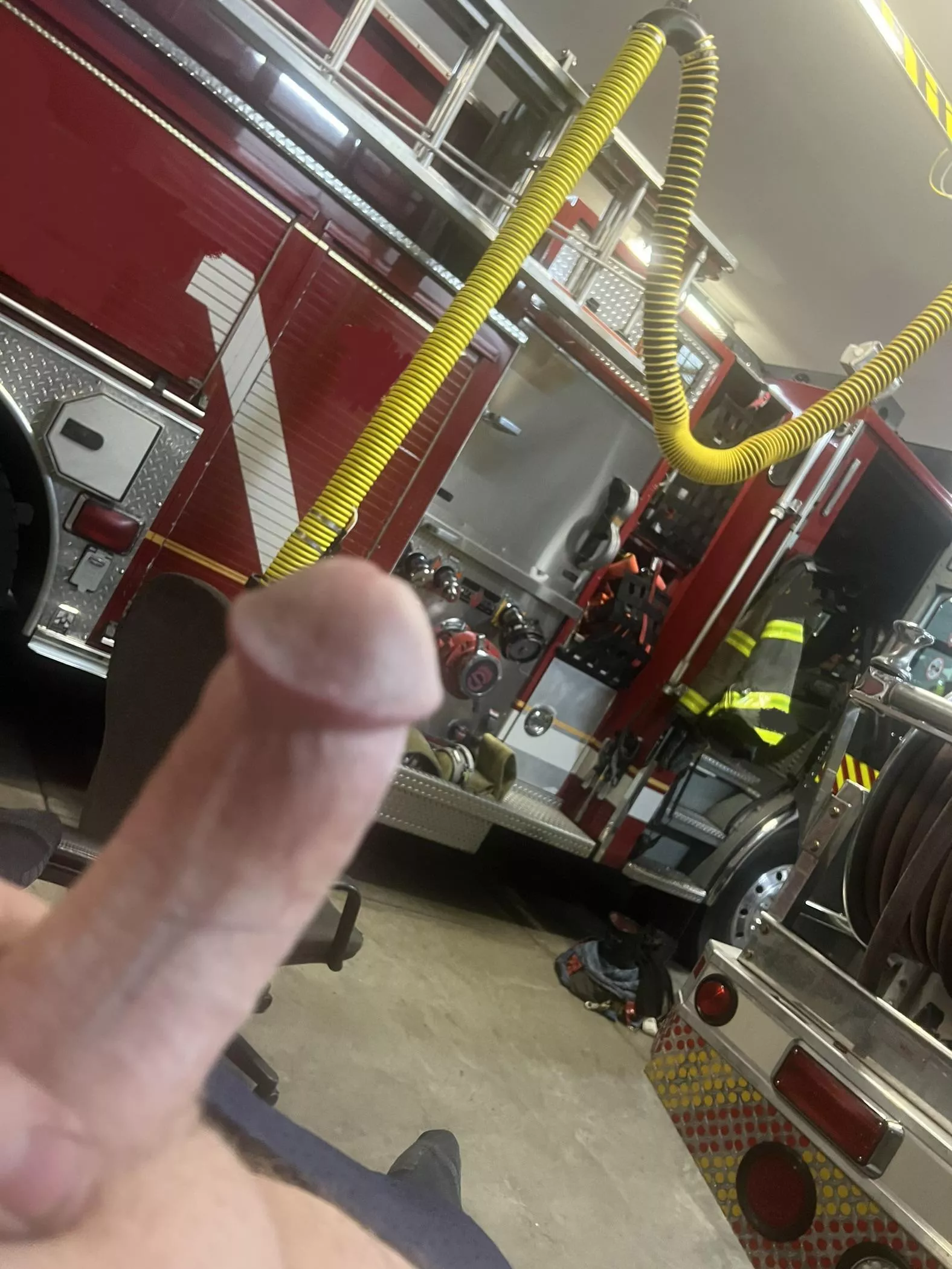 Hanging out at work (m)