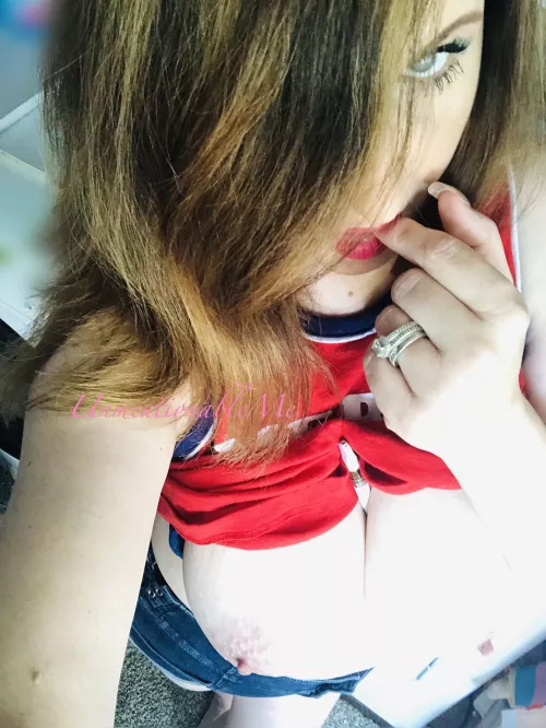 Happy Hump Day 💋💋💋