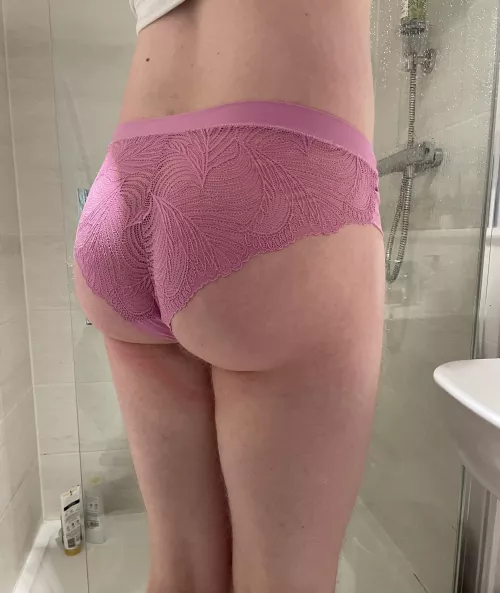 Hope you guys like my ass in these