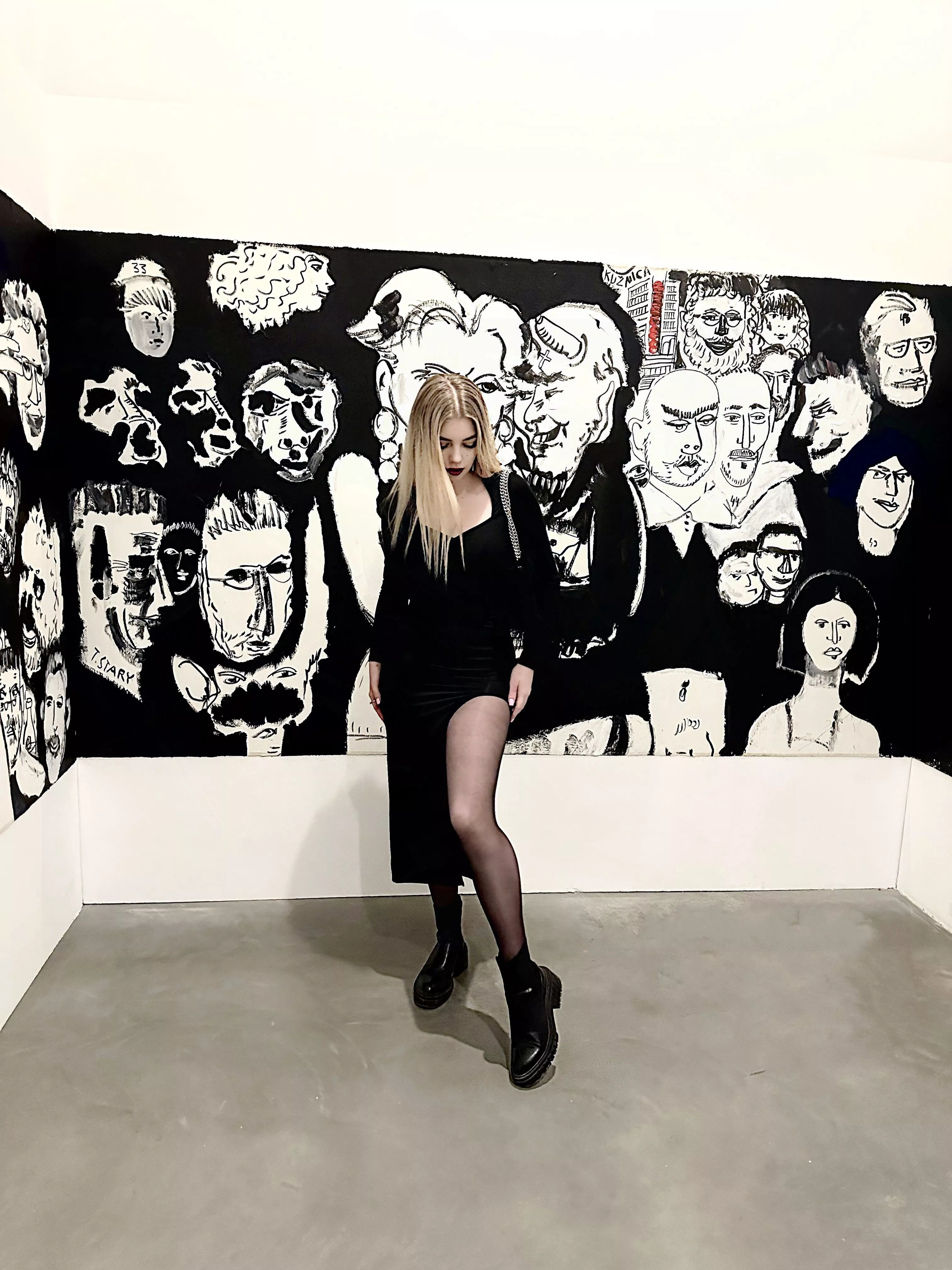 I can be your naughty wife