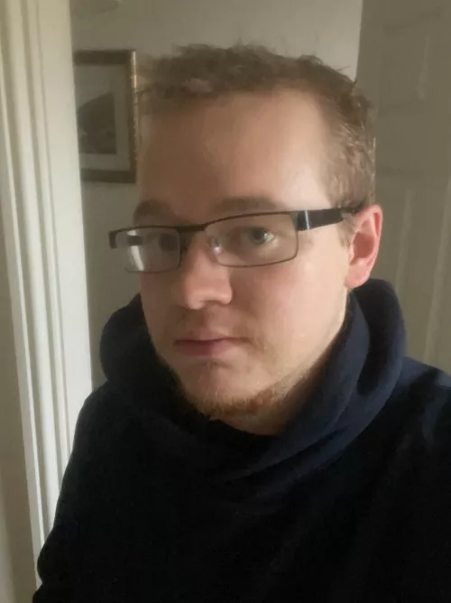 I don’t take selfies often but I kinda liked this one ☺️